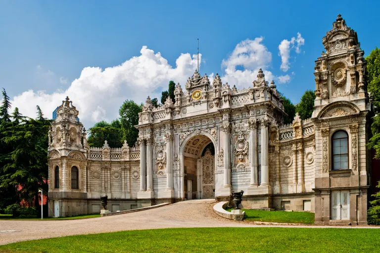 dolmabahce palace